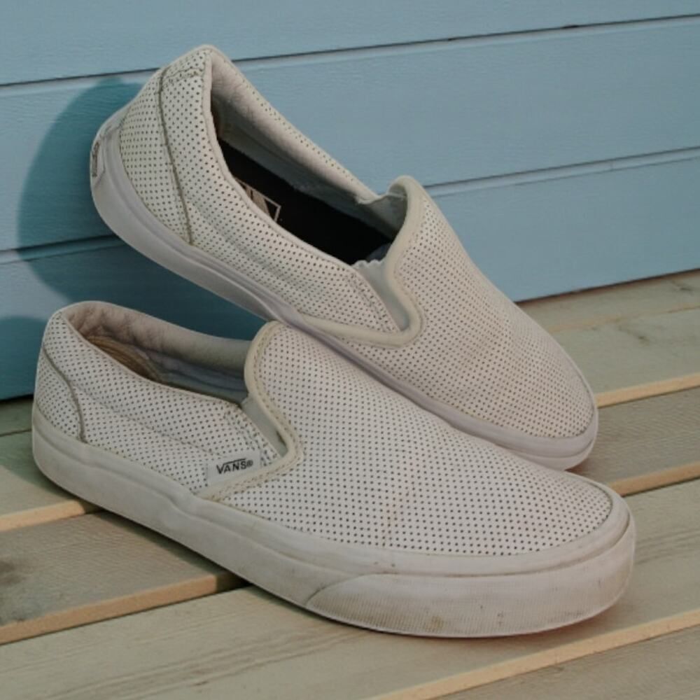 Vans Womens Triple White Perf Casual Slip-on Sneakers - Size: 6.5